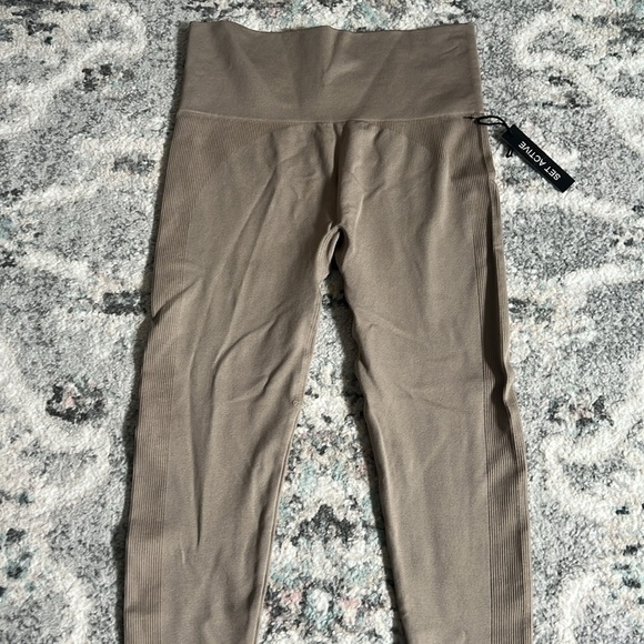 Set Active Leggings - Picture 2 of 8